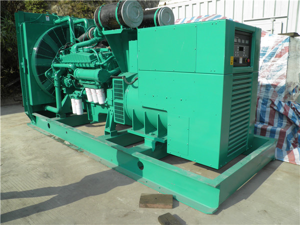 阆中发电车出租-柴油发电机散热器怎样散热