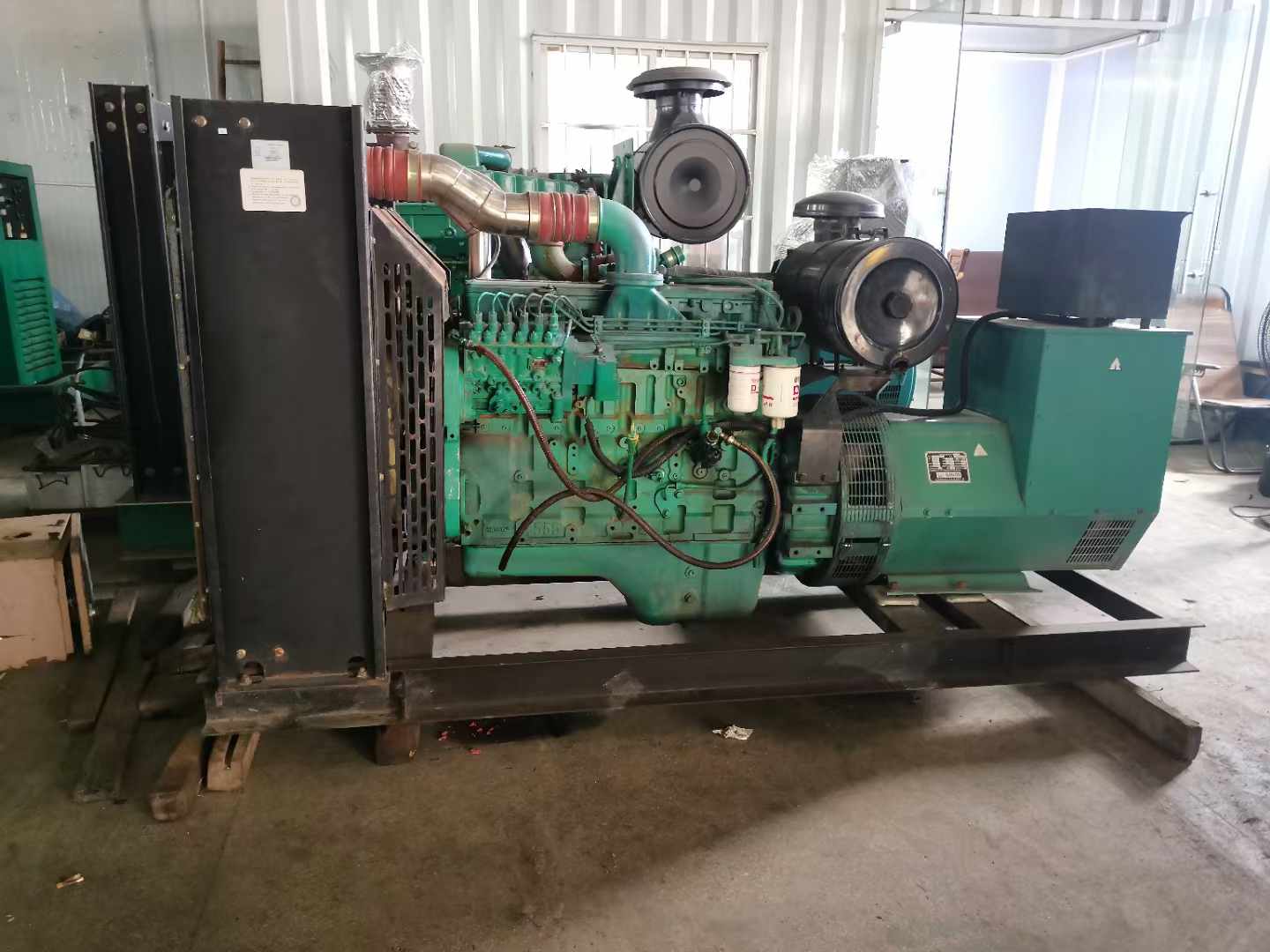 阆中发电机租赁如何确定电缆的承载电流是否在安全范围内？