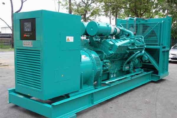 阆中柴油发电机组电压不稳定怎样维修？