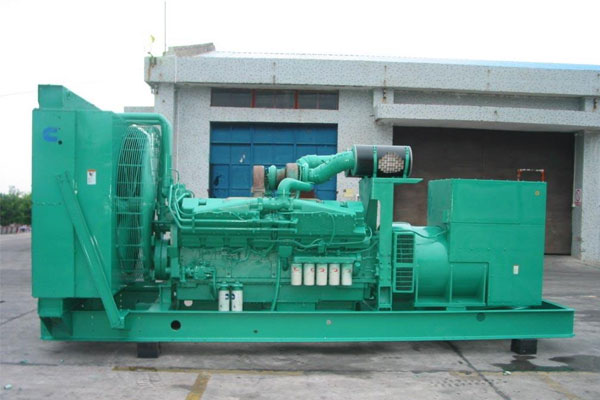 阆中工厂发电机应急发电时如何更准确地检查发电机状态？