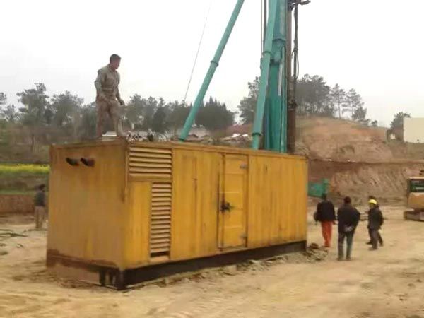 阆中如何判断水冷式机油散热器密封件是否需要更换？